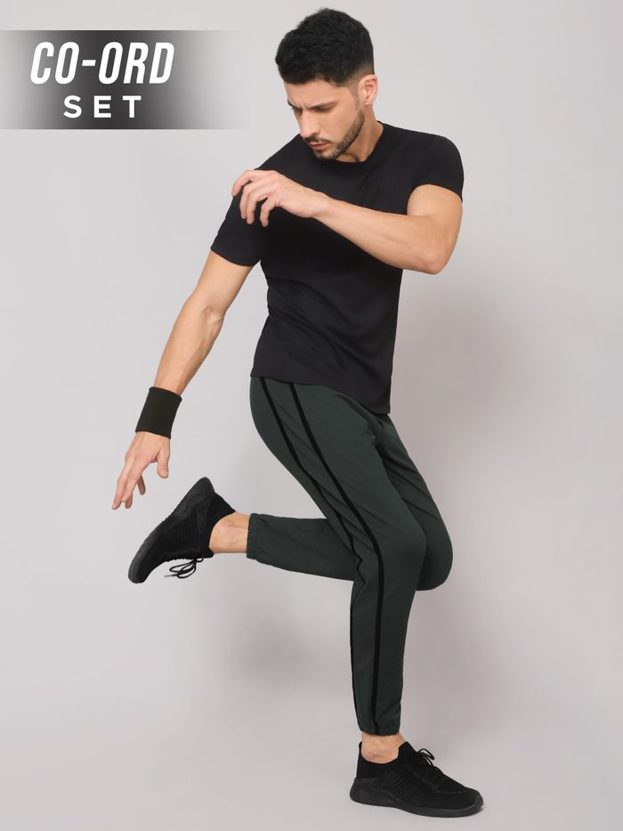 Sweatpants and shirt set 2025