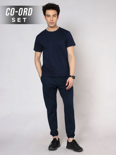 Jogger pants outlet with t shirt