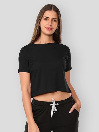 Plain black sales crop top t-shirt