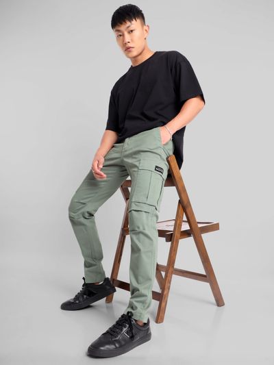 Green pants sales outfit men