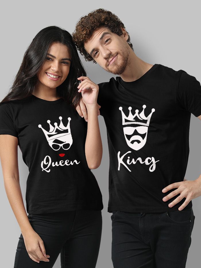 https://www.beyoung.in/api/cache/catalog/products/new_couple_tshirt_images/queen_king_black_couple_base_700x933.jpg