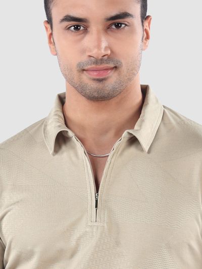 Off White Diamond Jacquard Textured Zipper Polo T-Shirt