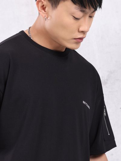 Black Zip Sleeved Oversized T-shirt for Men Black Zip Sleeved Oversized T-shirt for Men