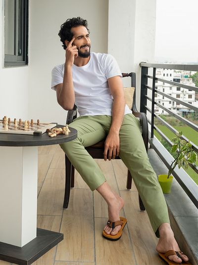 Best Men's Green Pants Outfit Ideas - Next Level Gents | Green pants  outfit, Green pants men, Khaki pants outfit