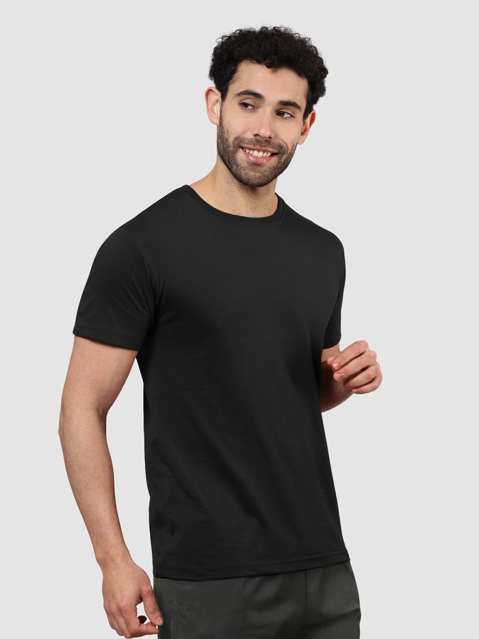 Buy Men's Black Plain T-shirt Online in India at Beyoung