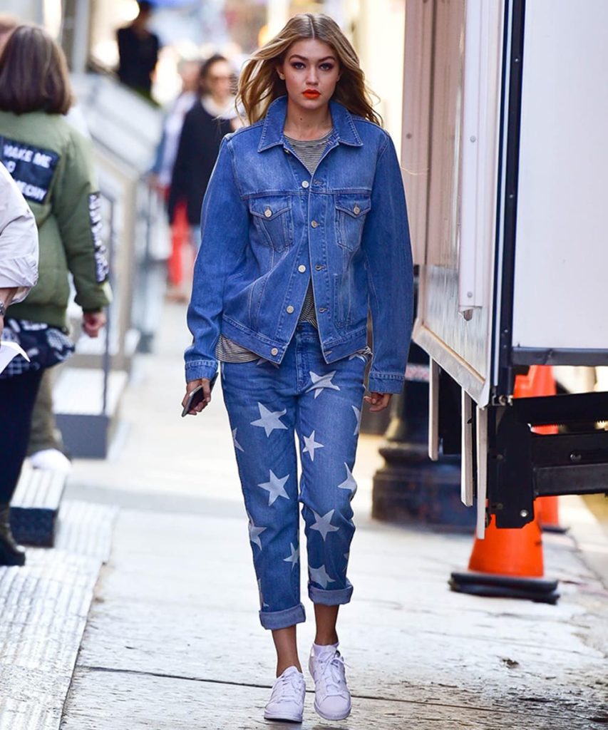 15 Denim Jacket Outfits for Spring  How to Find the Perfect Denim Jacket