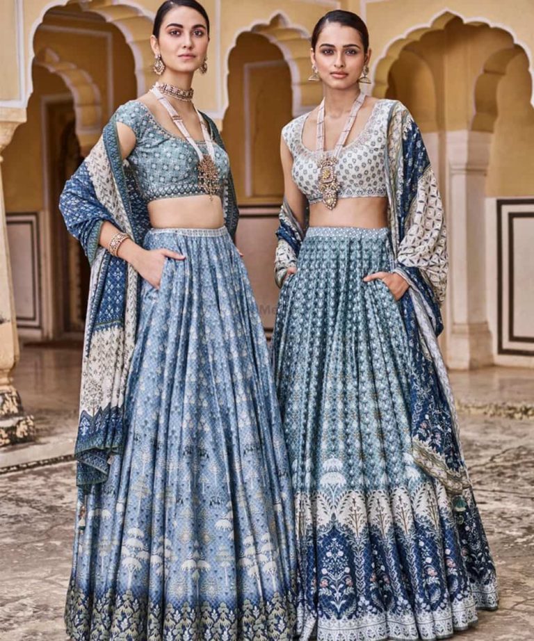 earrings on crop top lehenga