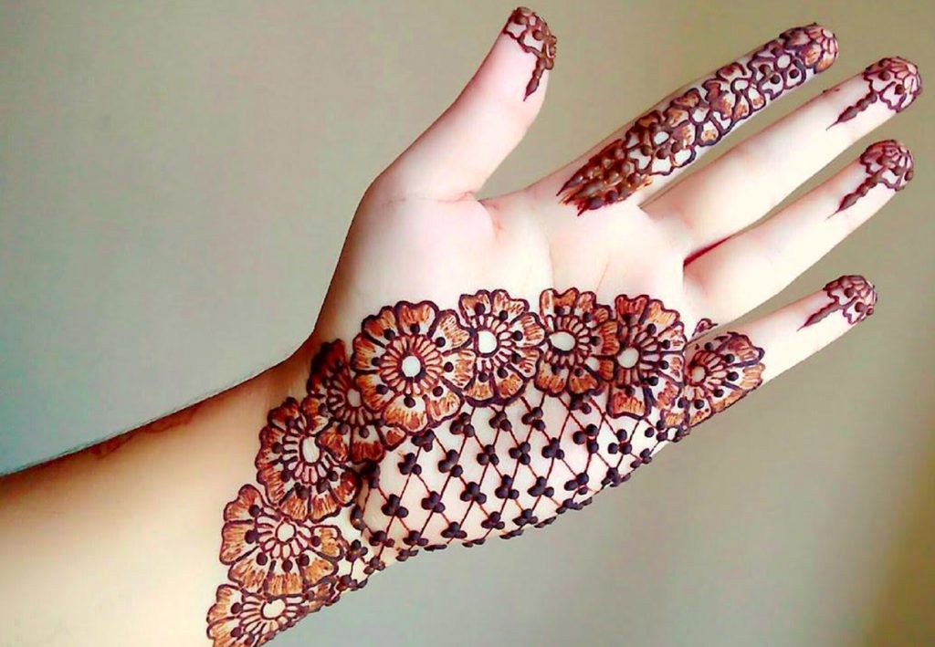 Simple Arabic Mehndi Design