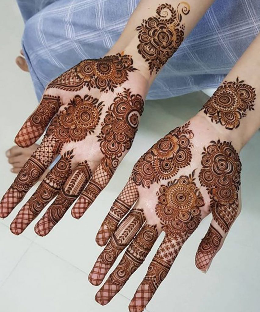 15 Stunning Flower Mehndi Designs for Eid | Bling Sparkle