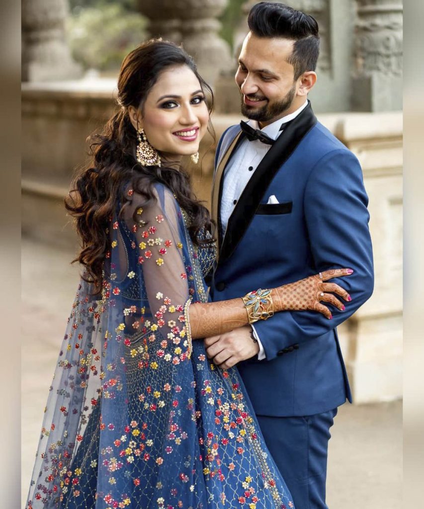 Engagement Couple Dress Combination 2023