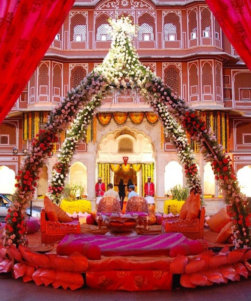 divine backdrop wedding stage ideas