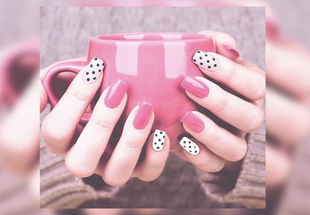 Summer nail art ideas to rock in 2021 : Baby Pink Nails with Flower Details