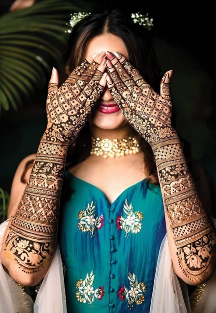 Simple Mehndi Design Back Hand